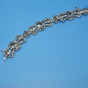 VINTAGE KRAMER SIGNED RHINESTONE Bracelet 7 Inches